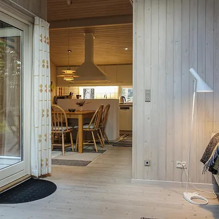 Lovely In Nexo With Kitchen * Vester Somarken